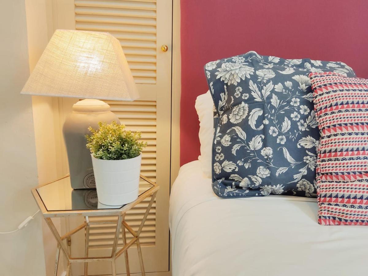 Homeyseville-Bright Apartment At Santa Cruz 4 Pax, Parking Optional Eksteriør bilde